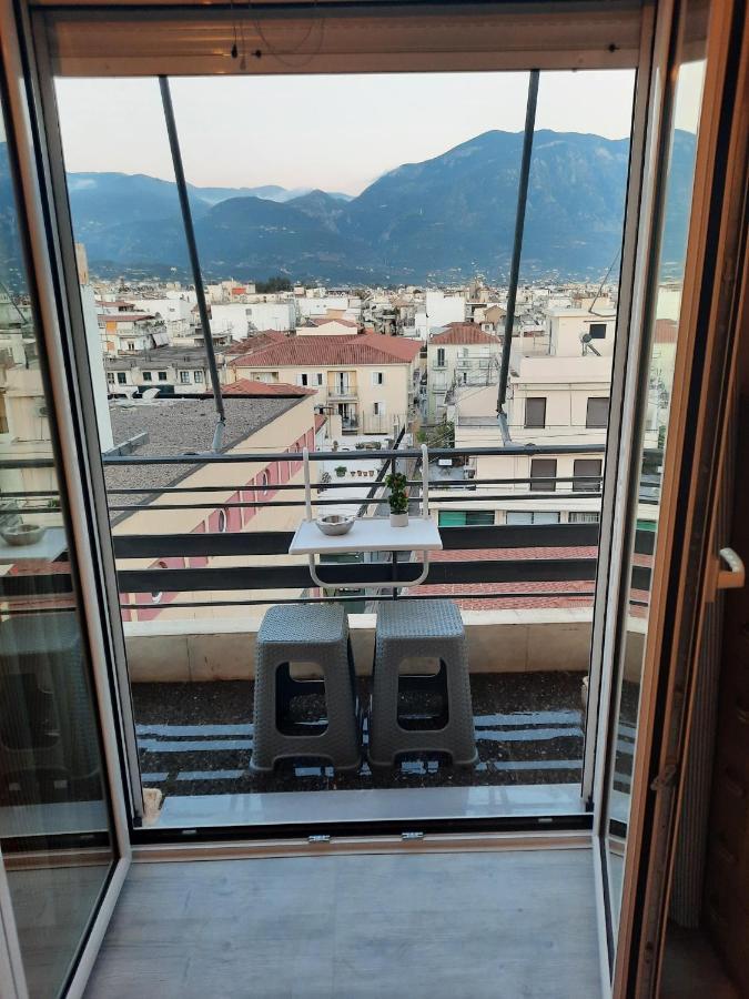 Cosy Apartment In The Heart Of The City Kalamata Exterior photo